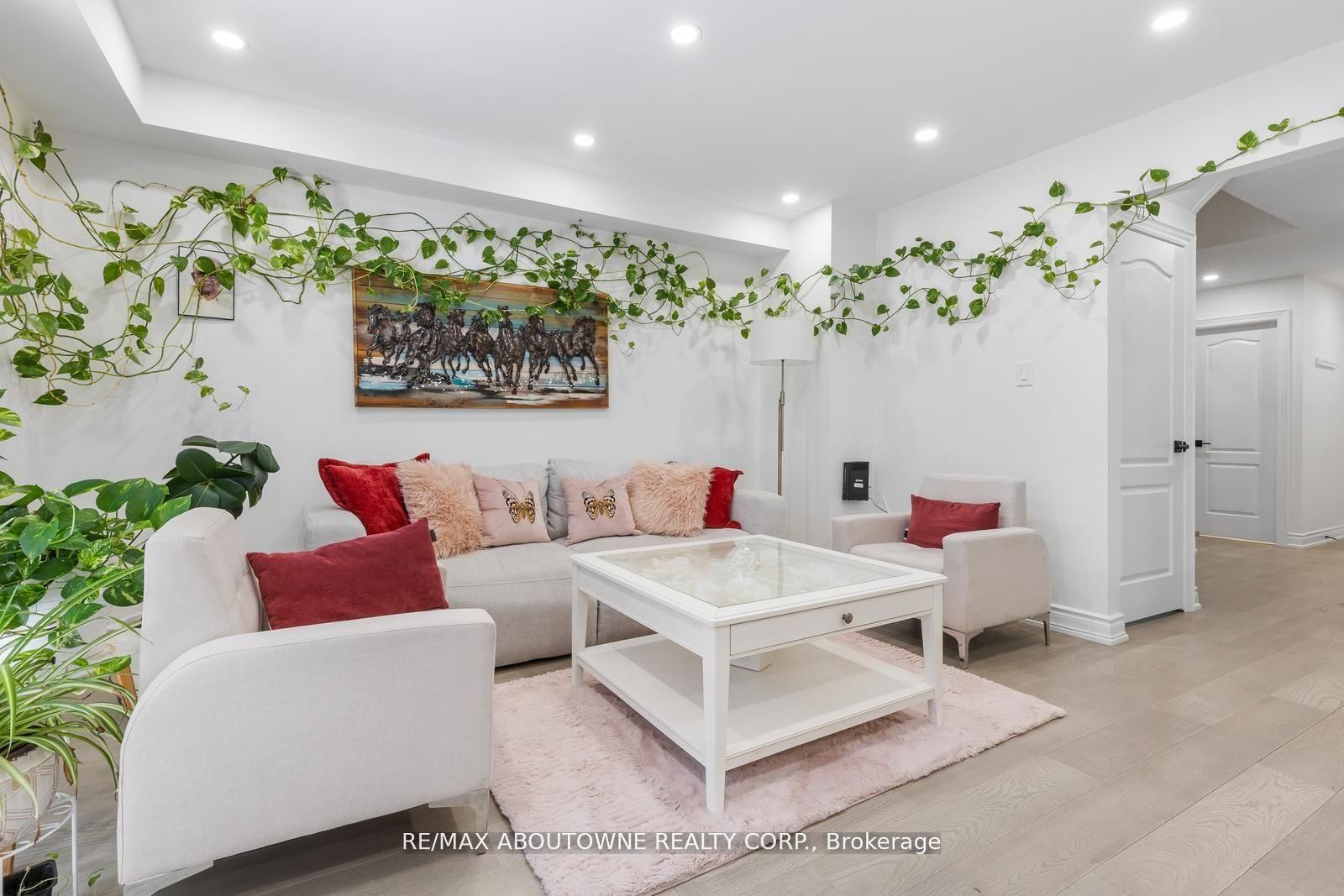 1118 Avondale Drive • Oakville, ON photo 16