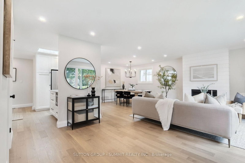 1414 Dewbourne Crescent
