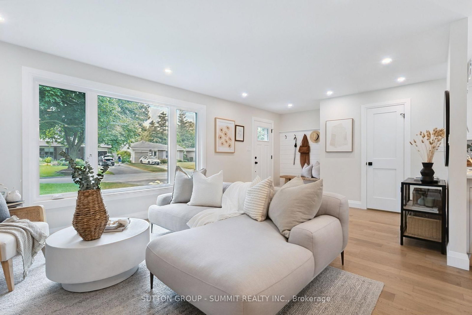 1414 Dewbourne Crescent • Burlington, ON photo 6
