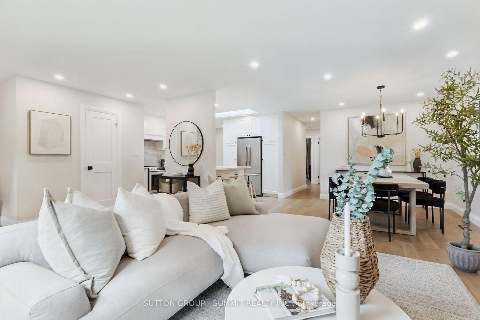 1414 Dewbourne Crescent • Burlington, ON photo 7