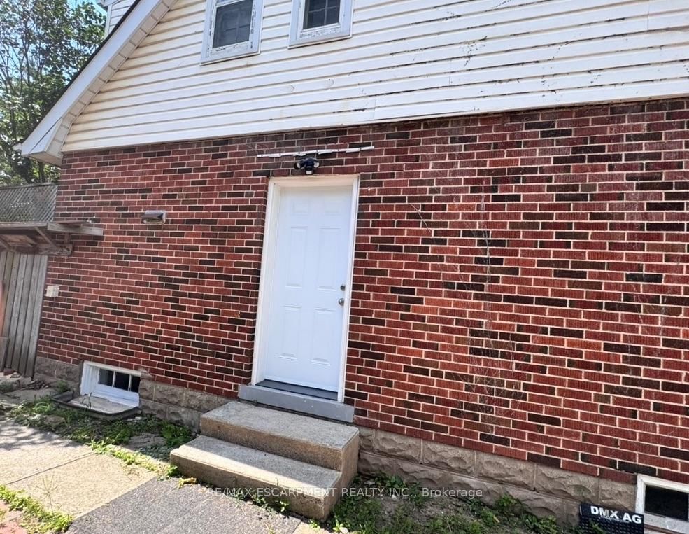 Lower Unit - 46 Plains Road E, Burlington 2