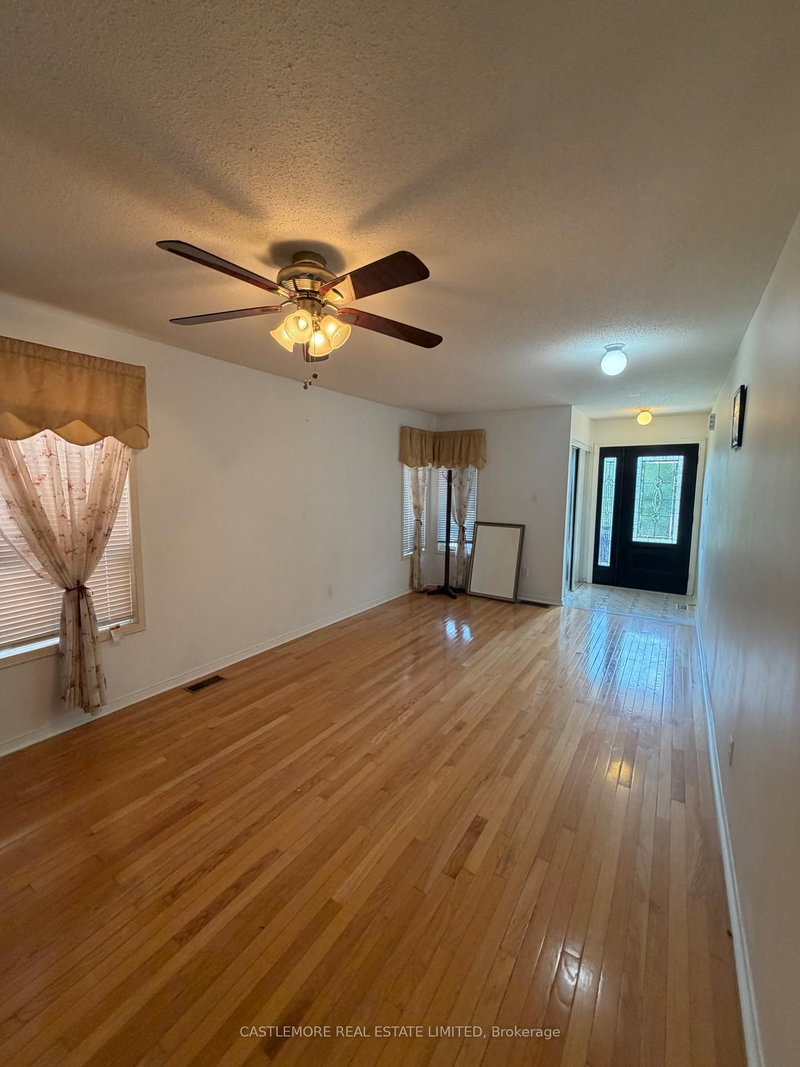 127 Brisdale Drive