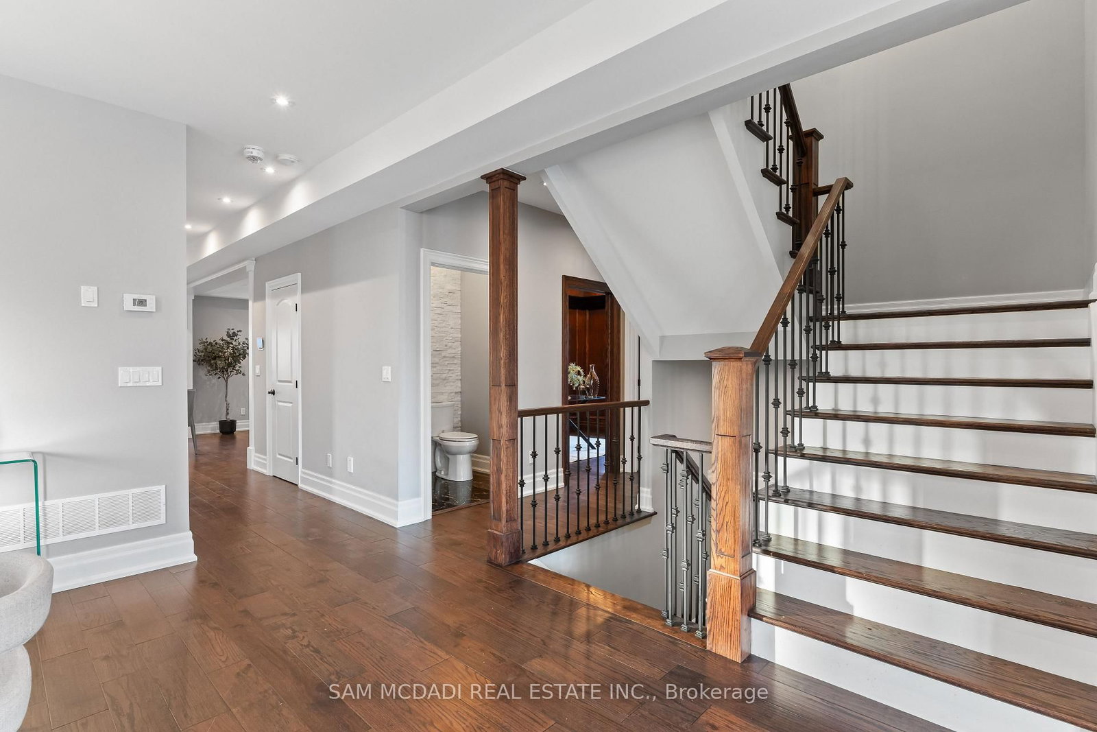 1487 Myron Drive • Mississauga, ON photo 19