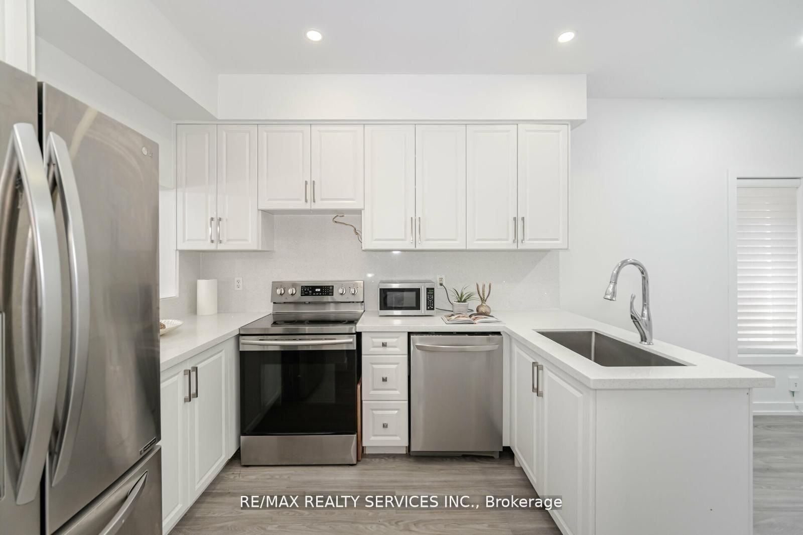 17 Dawes Brampton,ON L6X 0R8 — Photo 10