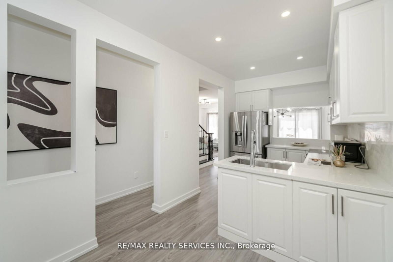 17 Dawes Brampton,ON L6X 0R8 — Photo 11