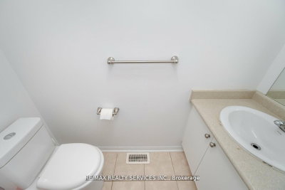 17 Dawes Brampton,ON L6X 0R8 — Photo 13