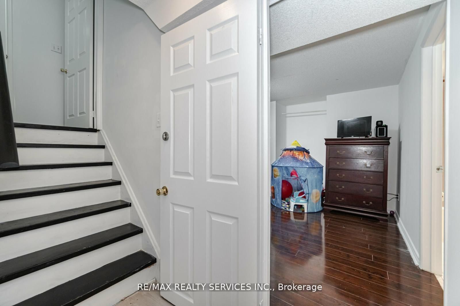 17 Dawes Brampton,ON L6X 0R8 — Photo 18