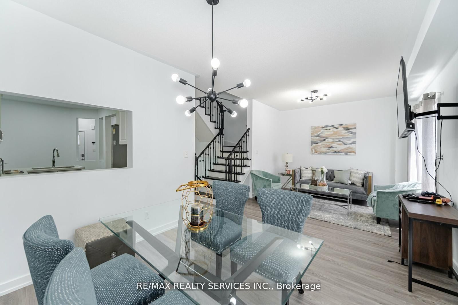 17 Dawes Brampton,ON L6X 0R8 — Photo 8