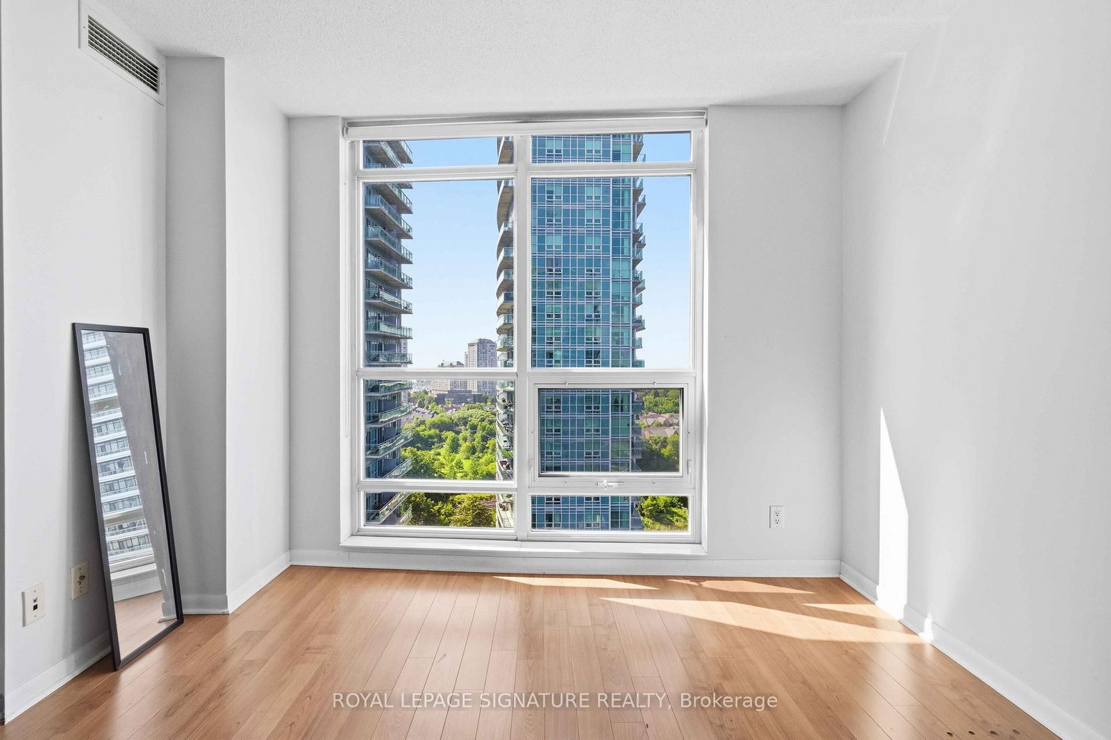 185 Legion Road N • #1812 • Toronto, ON photo 16