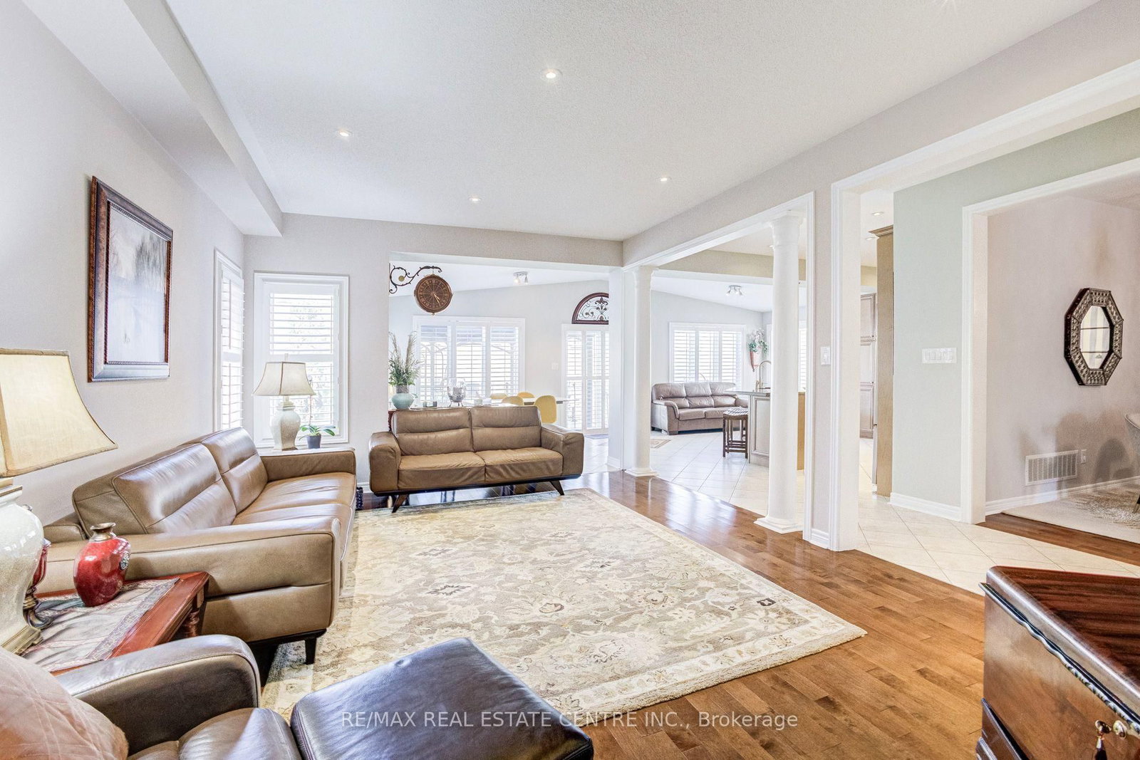 5588 Doctor Peddle Crescent • Mississauga, ON photo 12