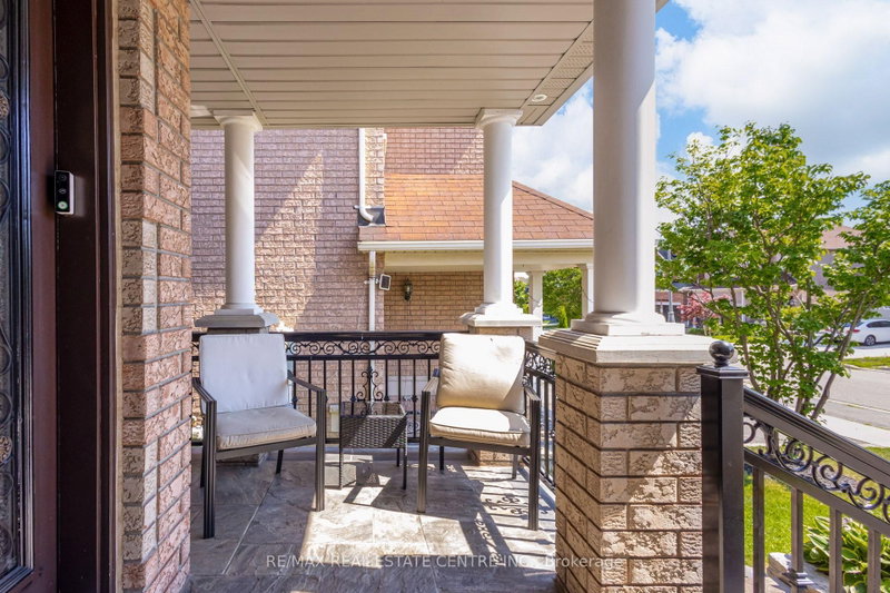 5588 Doctor Peddle Crescent