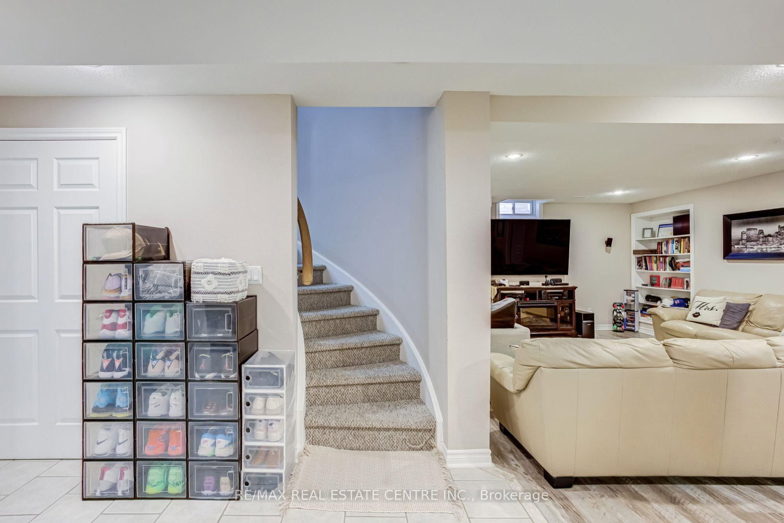 5588 Doctor Peddle Crescent • Mississauga, ON photo 36