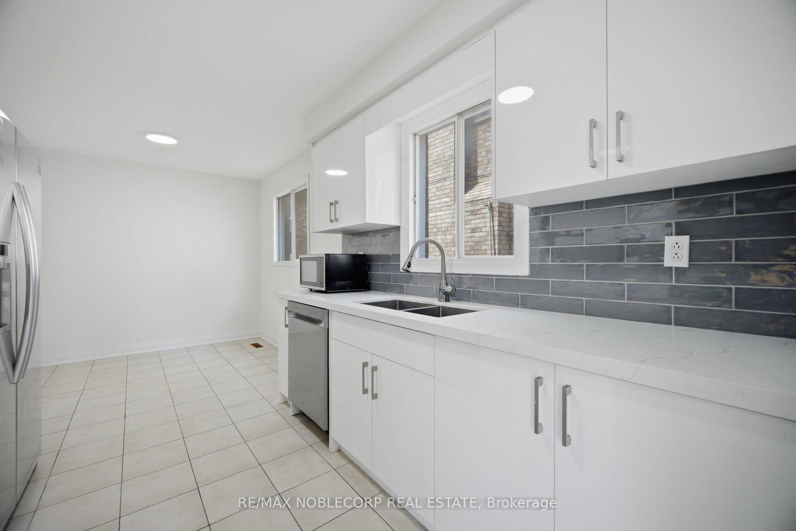 66 Cinrickbar Drive • Toronto, ON photo 21