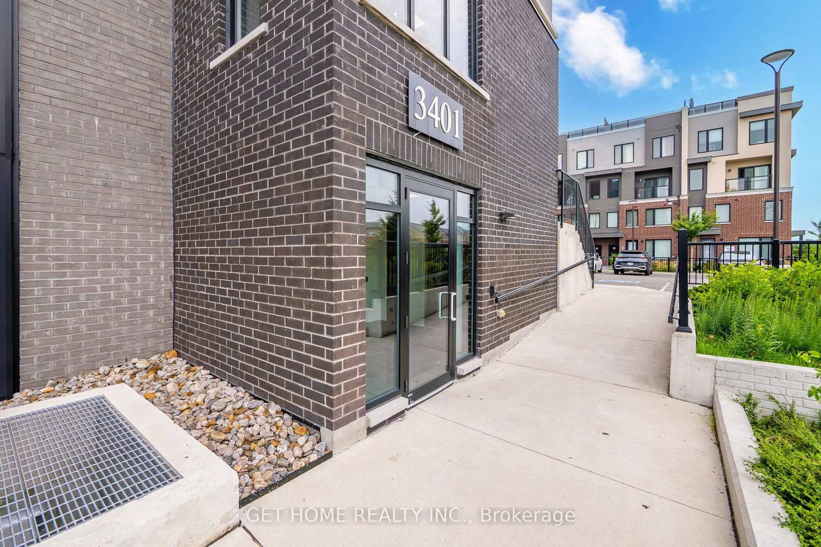 3401 Ridgeway Drive • #321 • Mississauga, ON photo 4