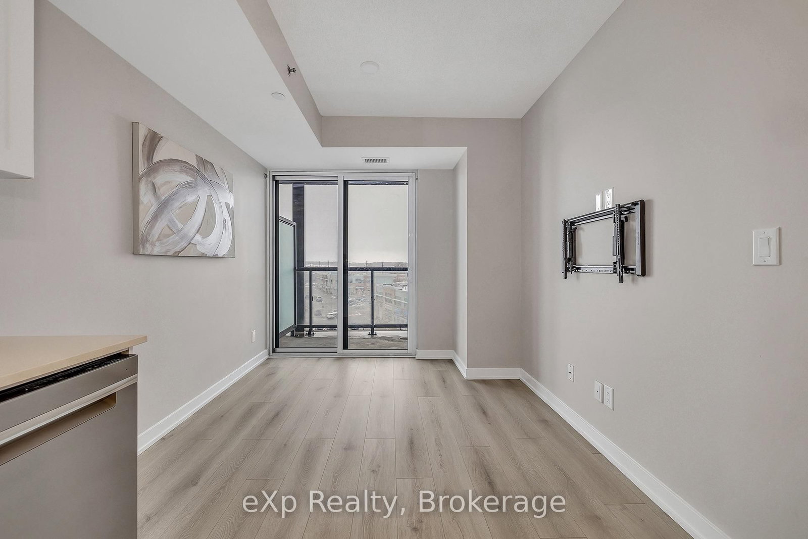 3210 Dakota Common • #A614 • Burlington, ON photo 6