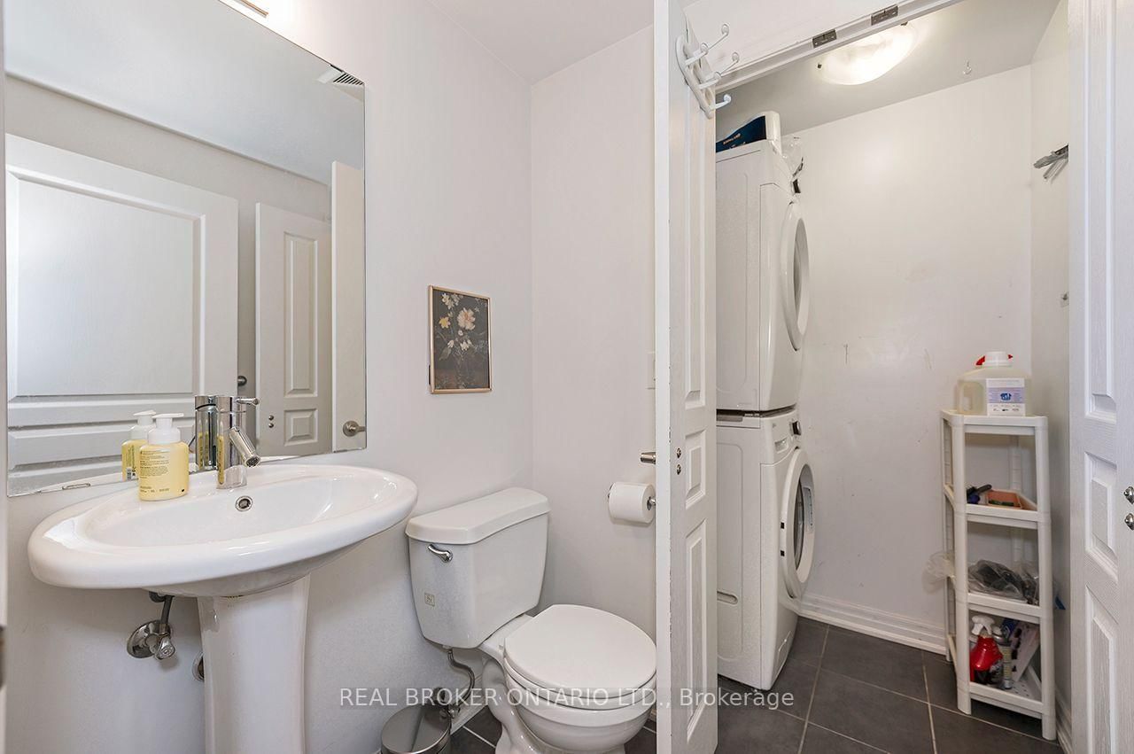 1940 Ironstone Drive • #403 • Burlington, ON photo 18