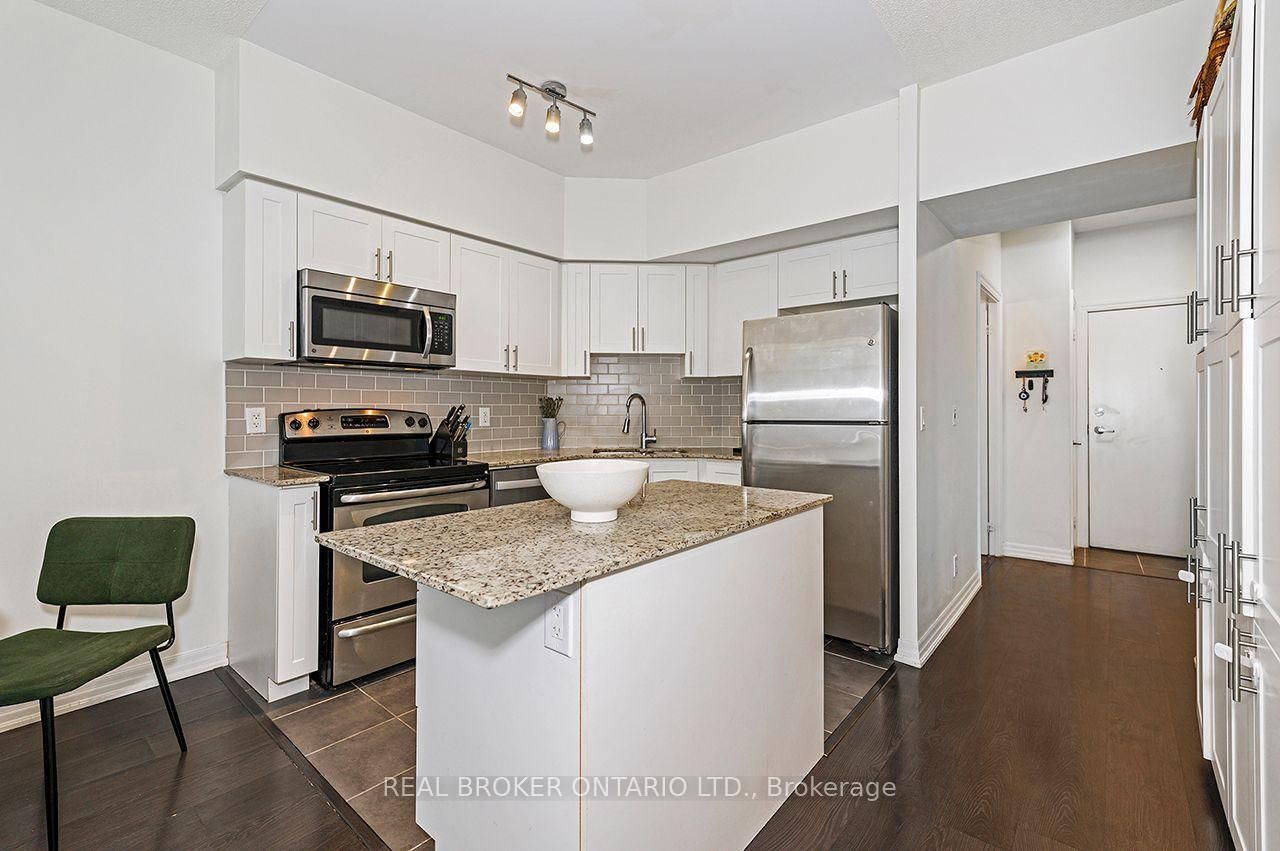 1940 Ironstone Drive • #403 • Burlington, ON photo 9