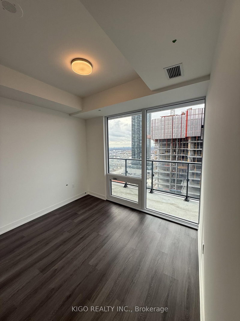 home for lease on 1612-448 BURNHAMTHORPE Road