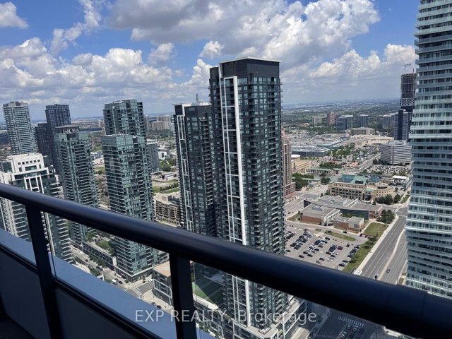 4407 - 448 Burnhamthorpe Road W