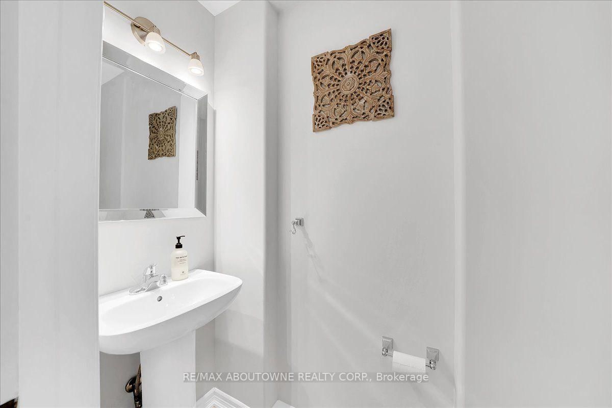 3985 Taffey Crescent • Mississauga, ON photo 19