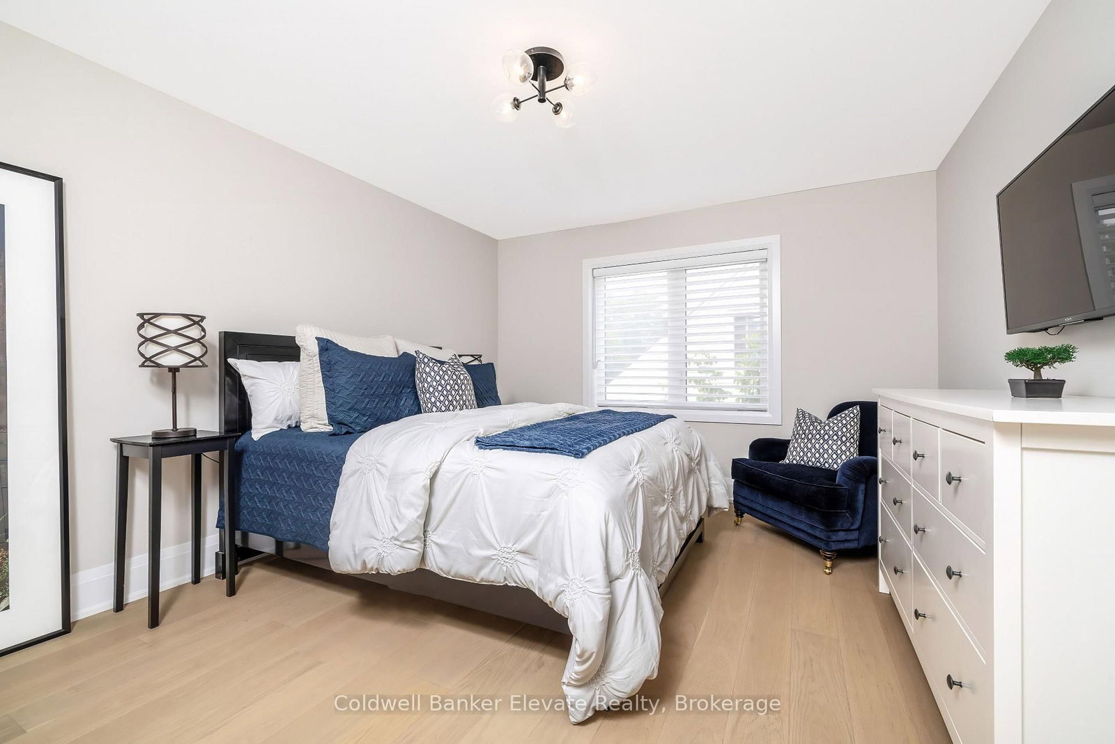 244 Bell Street • Milton, ON photo 39