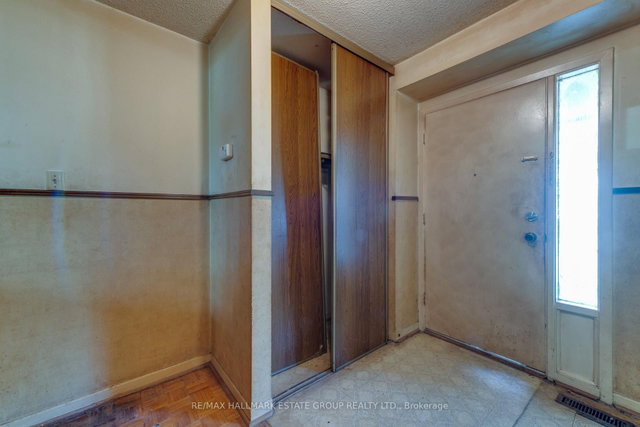 11 Pumfrey Crescent