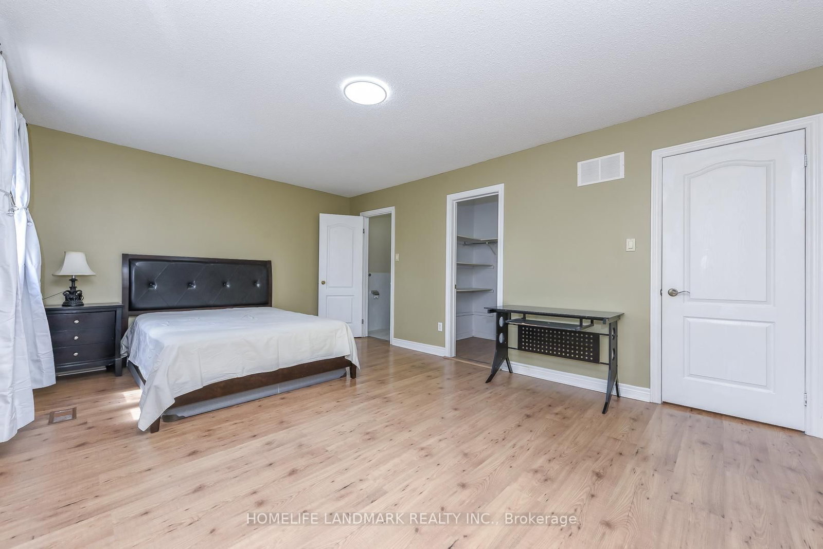 1153 Ogden Avenue • Mississauga, ON photo 39