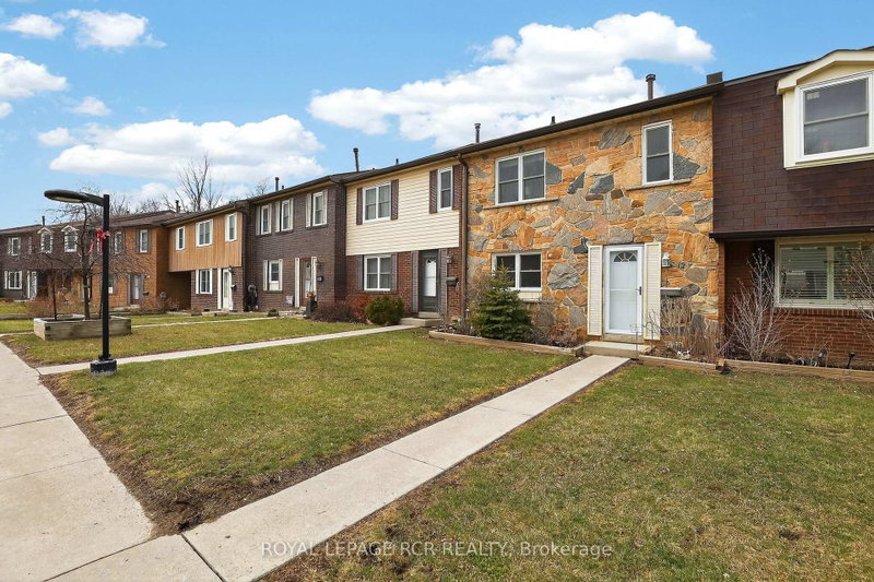12 - 2825 Gananoque Drive