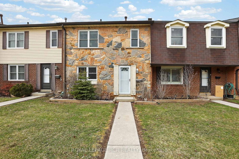 12 - 2825 Gananoque Drive