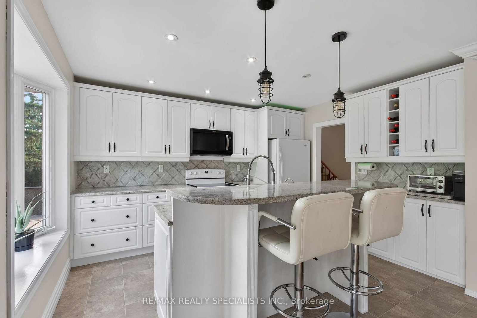 24 Regan Crescent • Halton Hills, ON photo 10