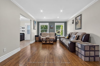 24 Regan Crescent • Halton Hills, ON photo 9
