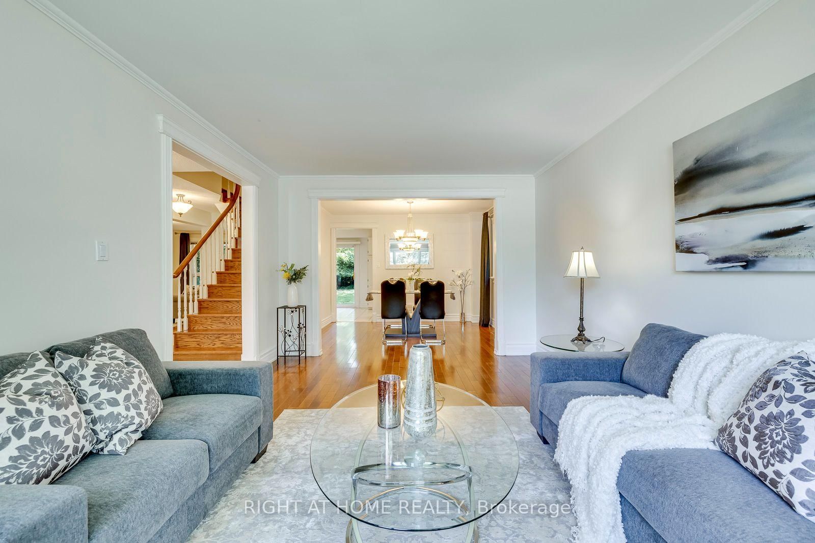 1025 Vanier Drive • Mississauga, ON photo 7