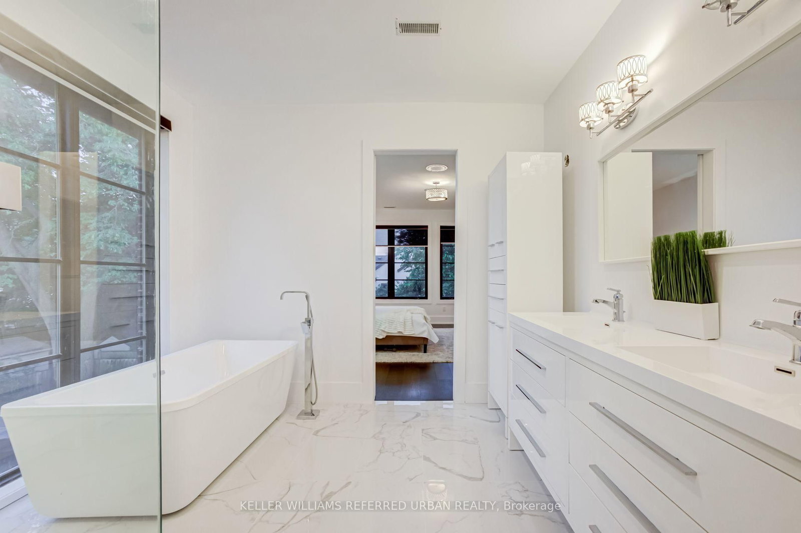 57 Ambleside Avenue • Toronto, ON photo 26