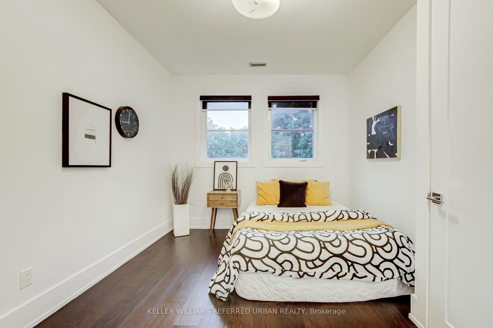 57 Ambleside Avenue • Toronto, ON photo 38