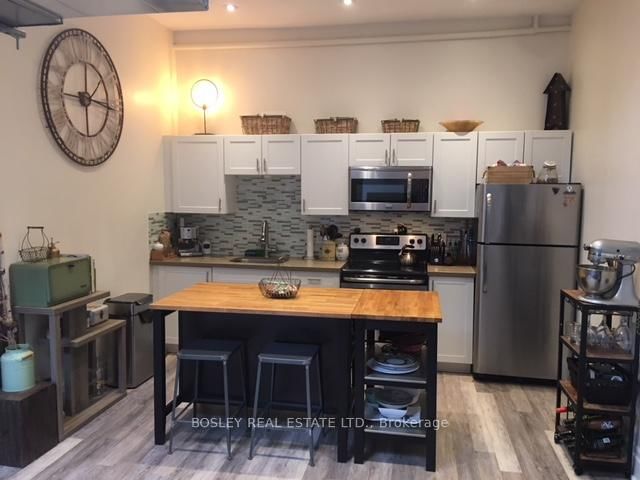 203 - 137 Roncesvalles Avenue