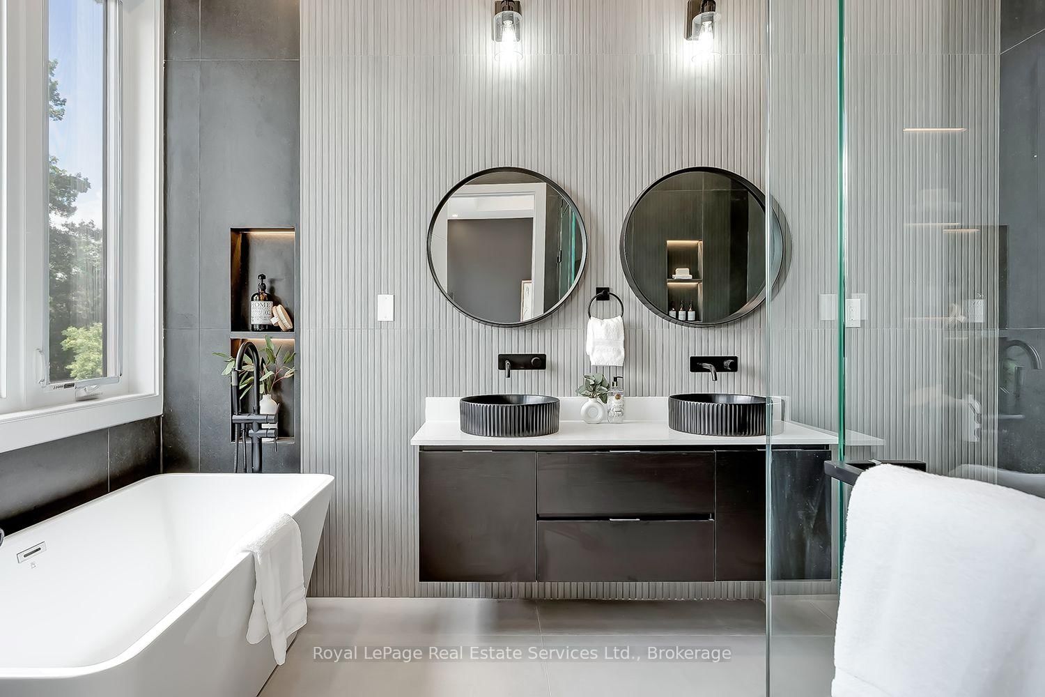 310 Tuck Drive • Burlington, ON photo 31