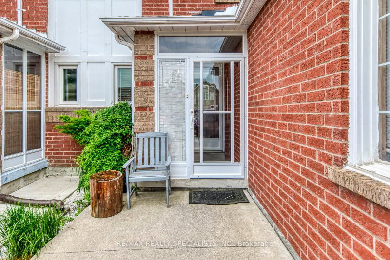 40 Mannel Crescent