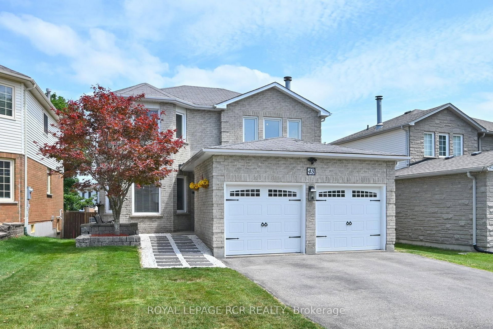 45 Fieldgate Drive • Orangeville, ON photo 2