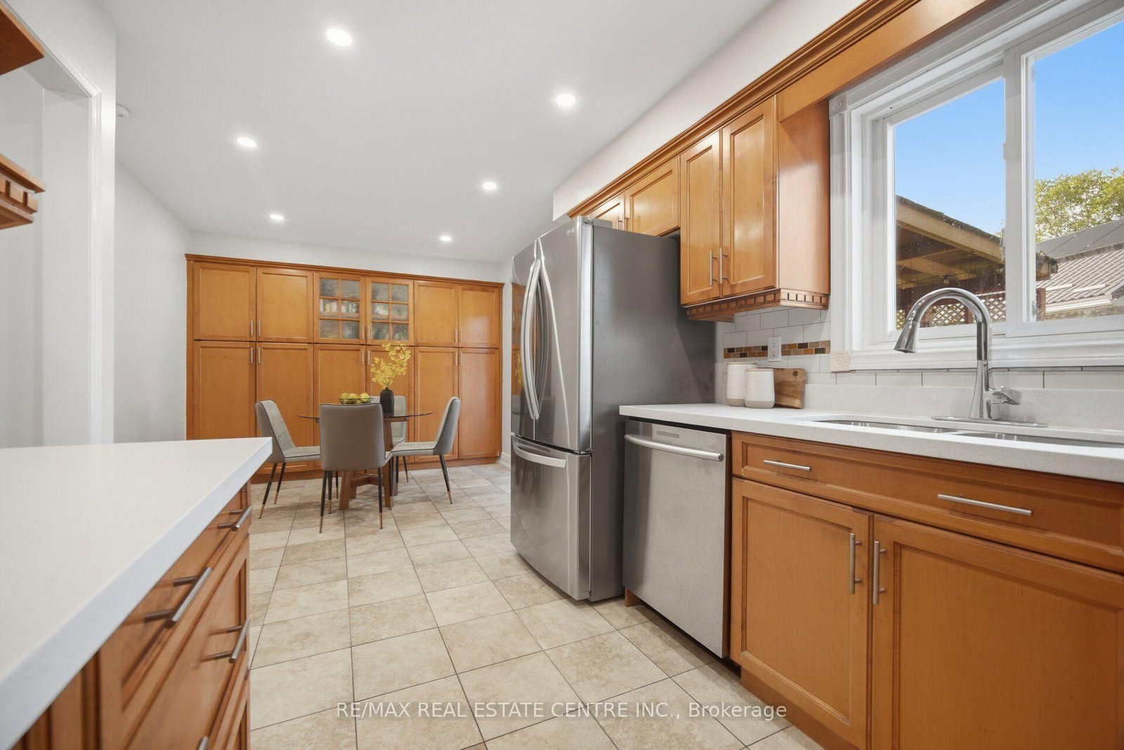 177 Surbray Grove • Mississauga, ON photo 15