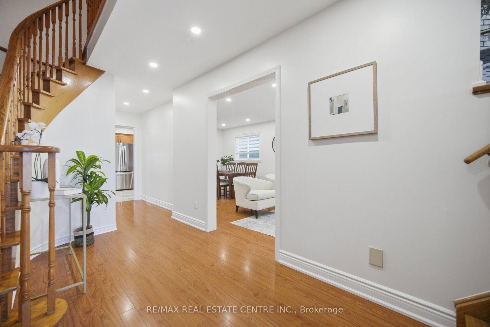 177 Surbray Grove • Mississauga, ON photo 6