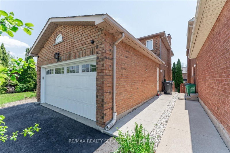 108 Candy Crescent