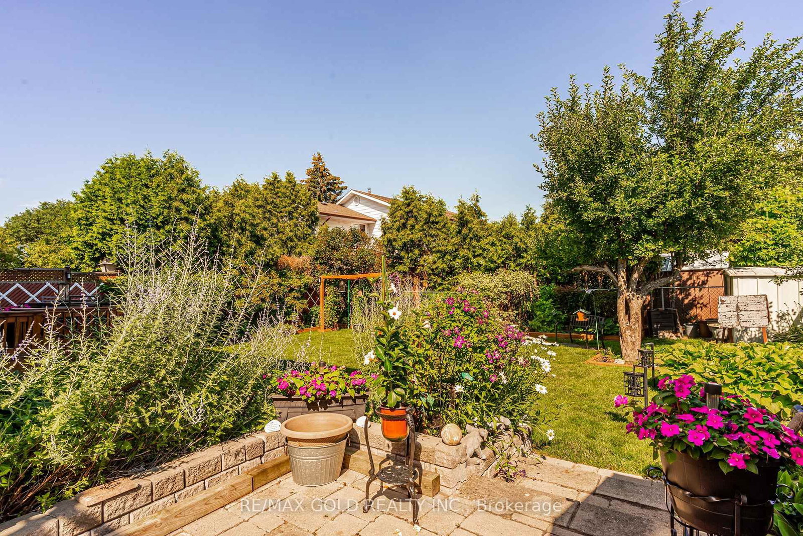 86 Clarence Street • Brampton, ON photo 43
