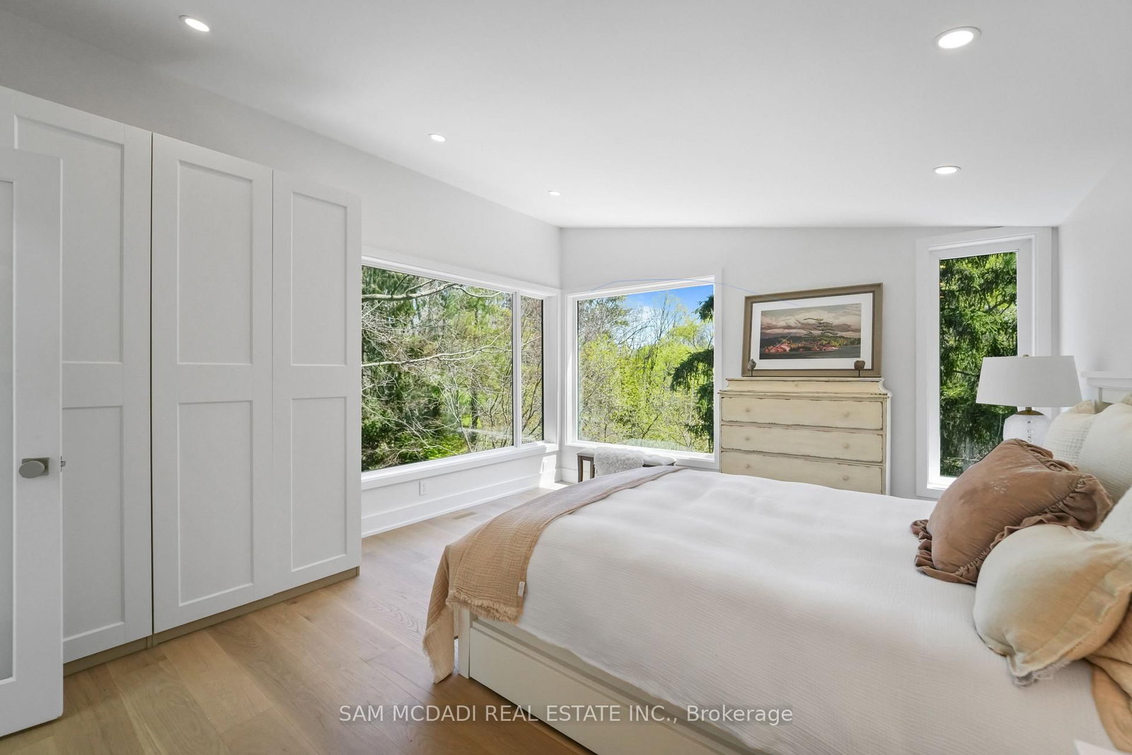 1273 Queen Victoria Avenue • Mississauga, ON photo 19