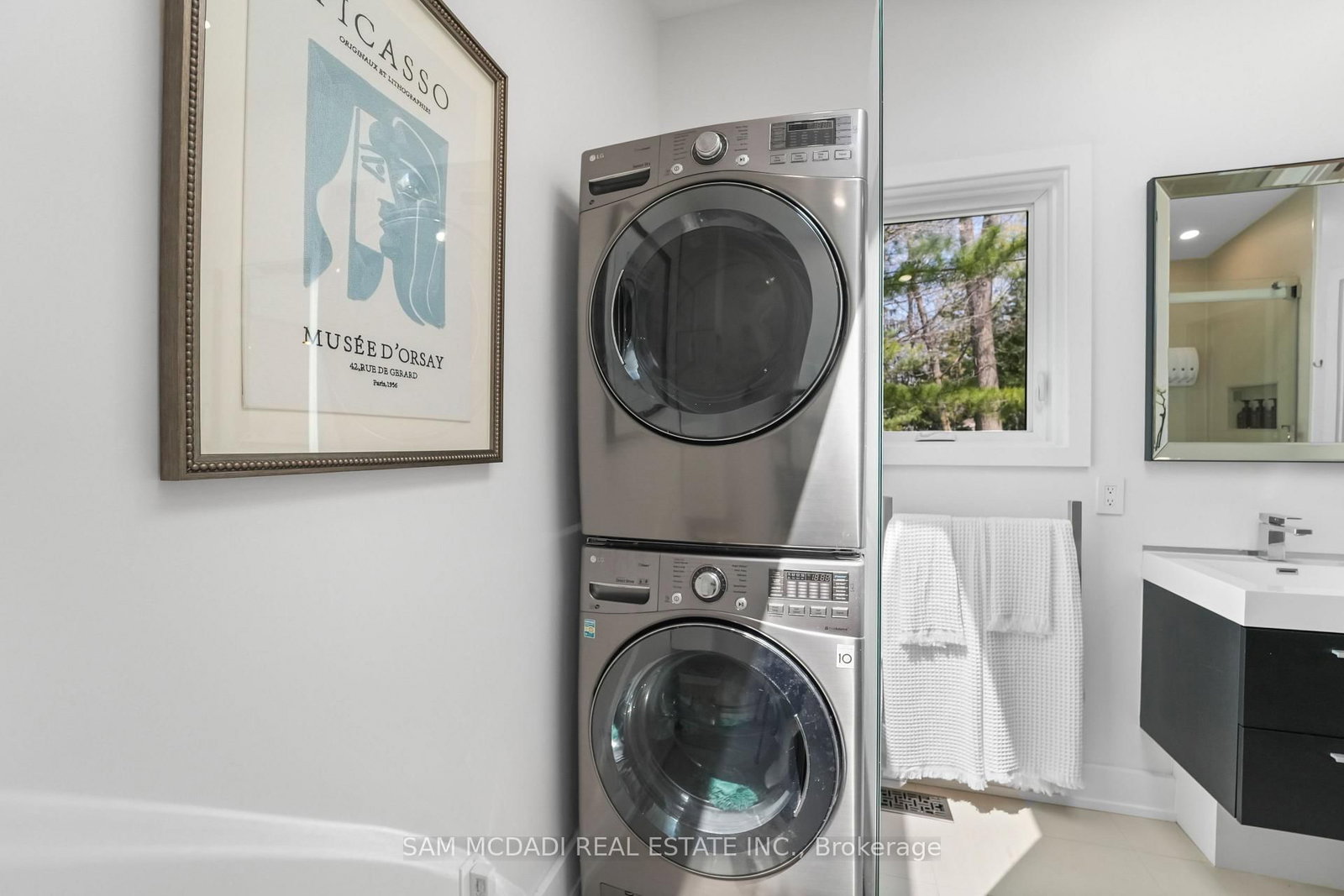 1273 Queen Victoria Avenue • Mississauga, ON photo 22