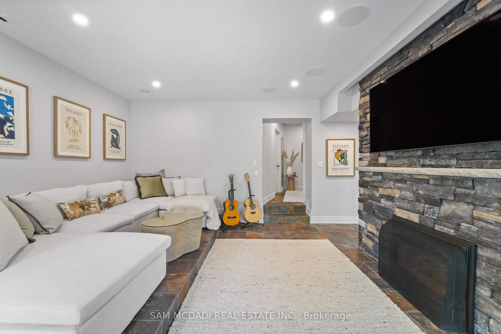 1273 Queen Victoria Avenue • Mississauga, ON photo 29