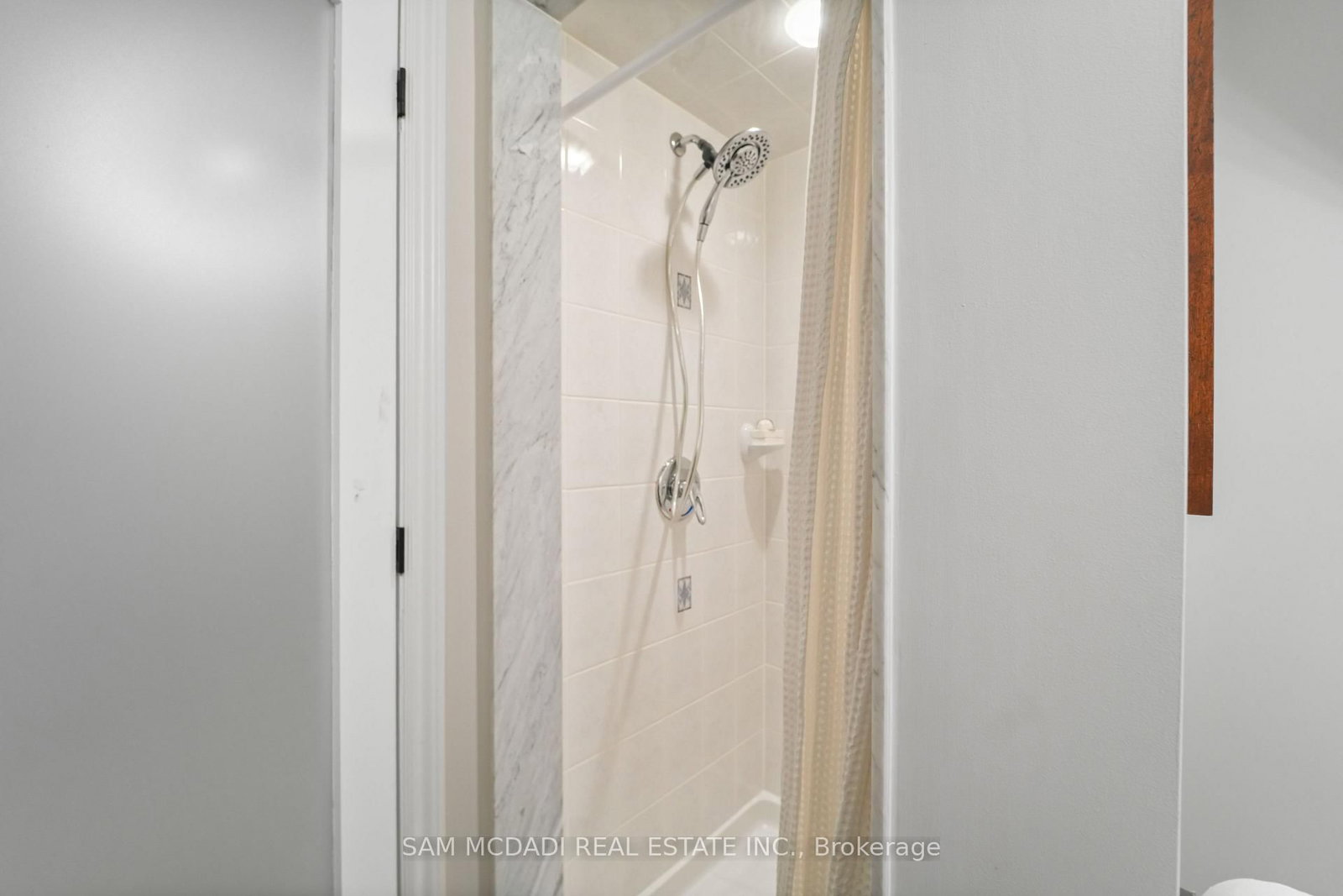 1273 Queen Victoria Avenue • Mississauga, ON photo 33