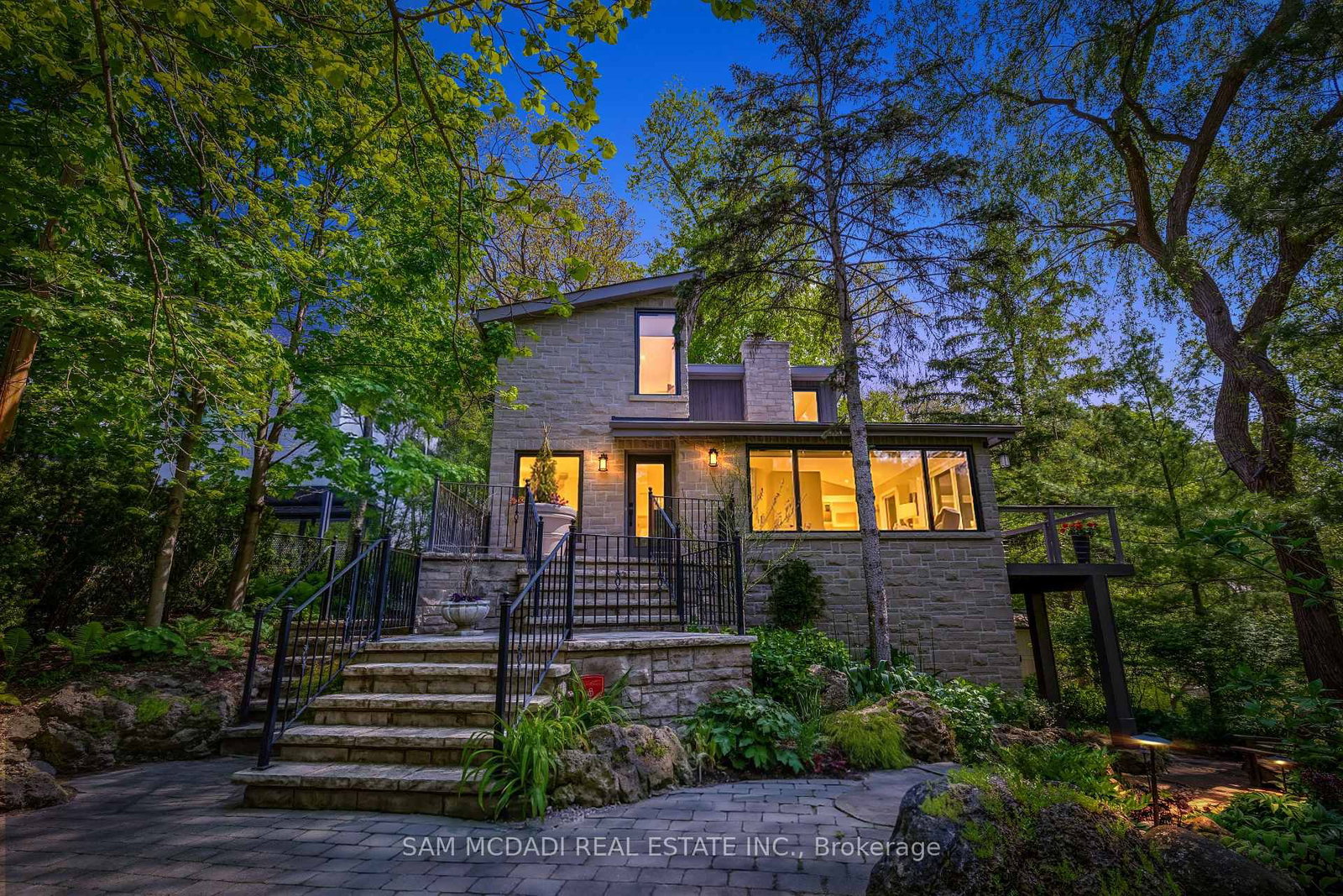 1273 Queen Victoria Avenue • Mississauga, ON photo 43