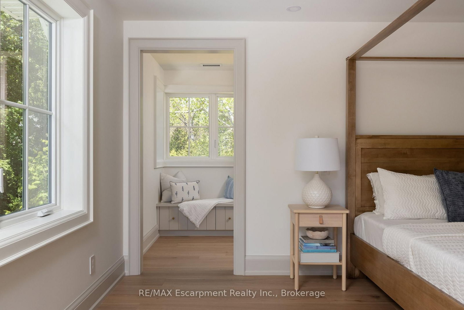 130 Edgecliffe Place • Burlington, ON photo 26