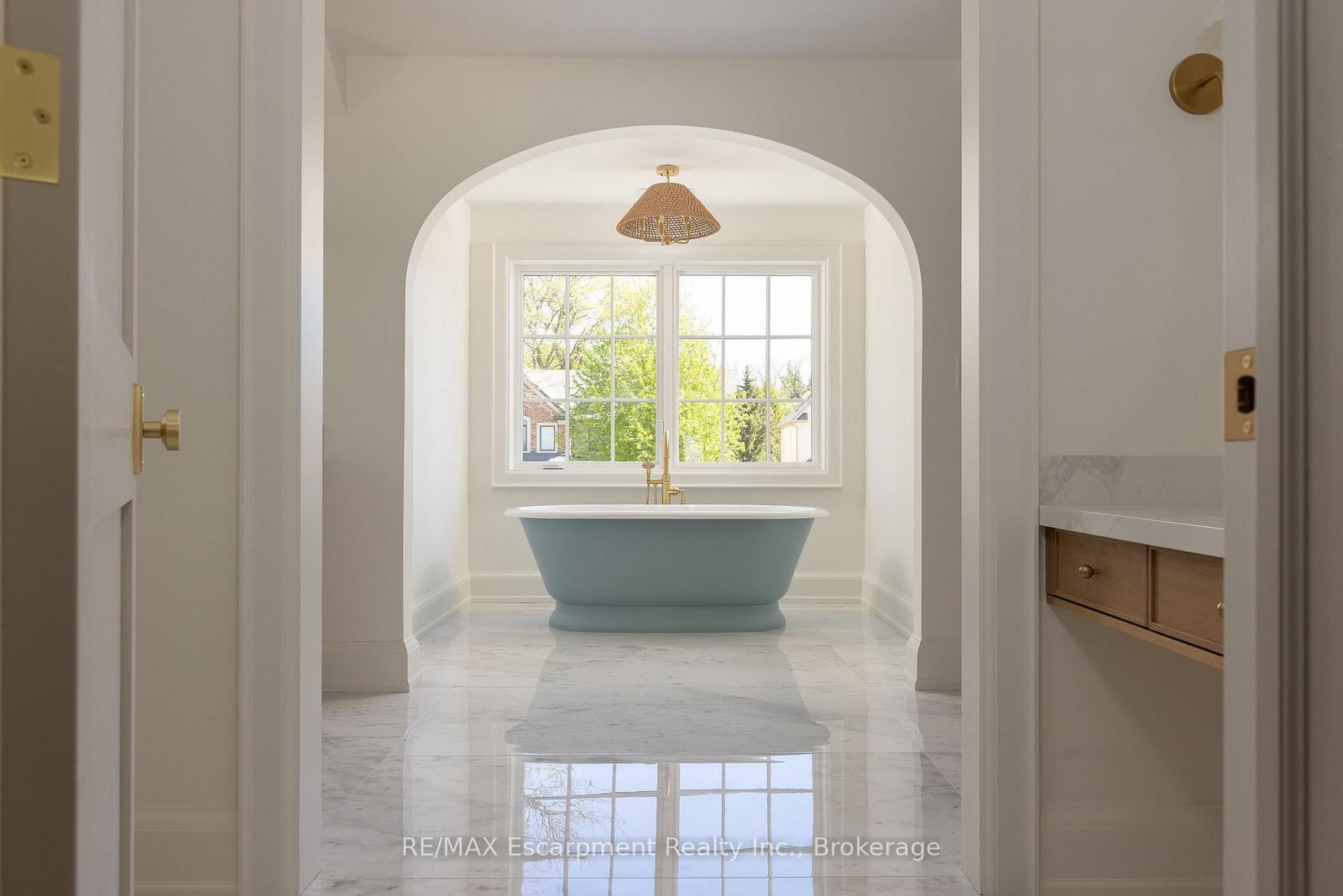 130 Edgecliffe Place • Burlington, ON photo 27