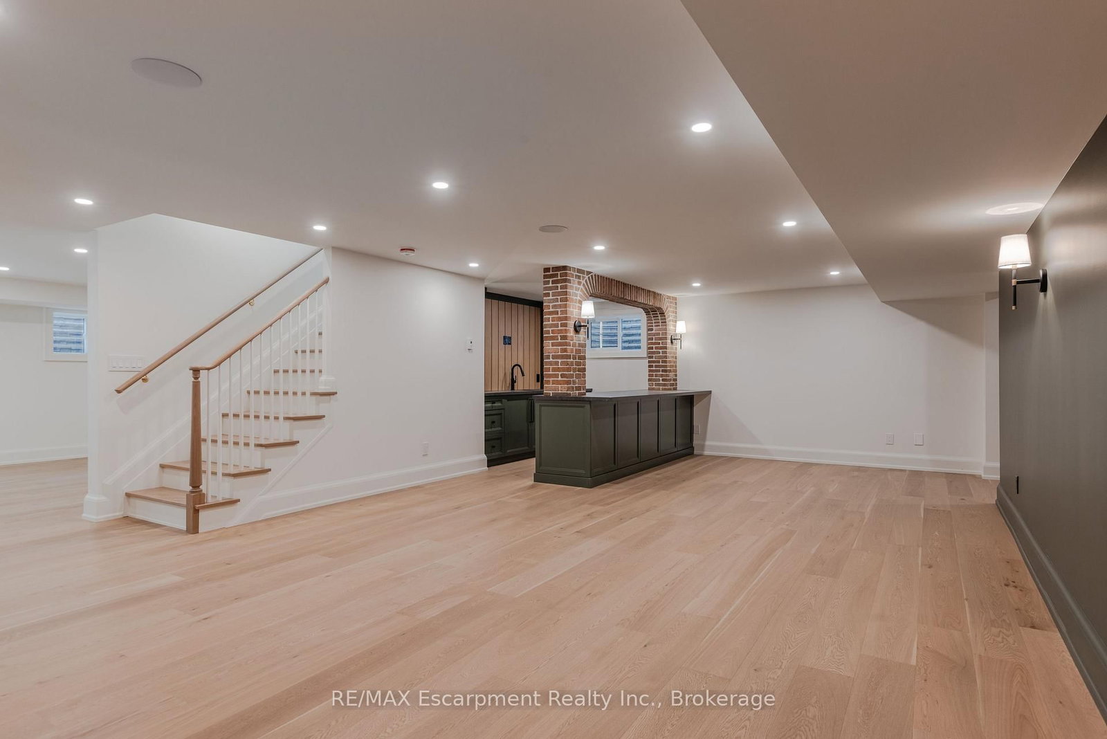 130 Edgecliffe Place • Burlington, ON photo 38